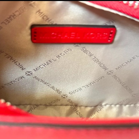 MICHAEL KORS CARMEN SMALL POUCHETTE SHOULDER CHAIN BAG BRIGHT RED - Picture 7 of 9